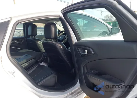 2015 Chrysler 200 C z USA, uszkodzony, nr VIN 1C3CCCEG1FN512197